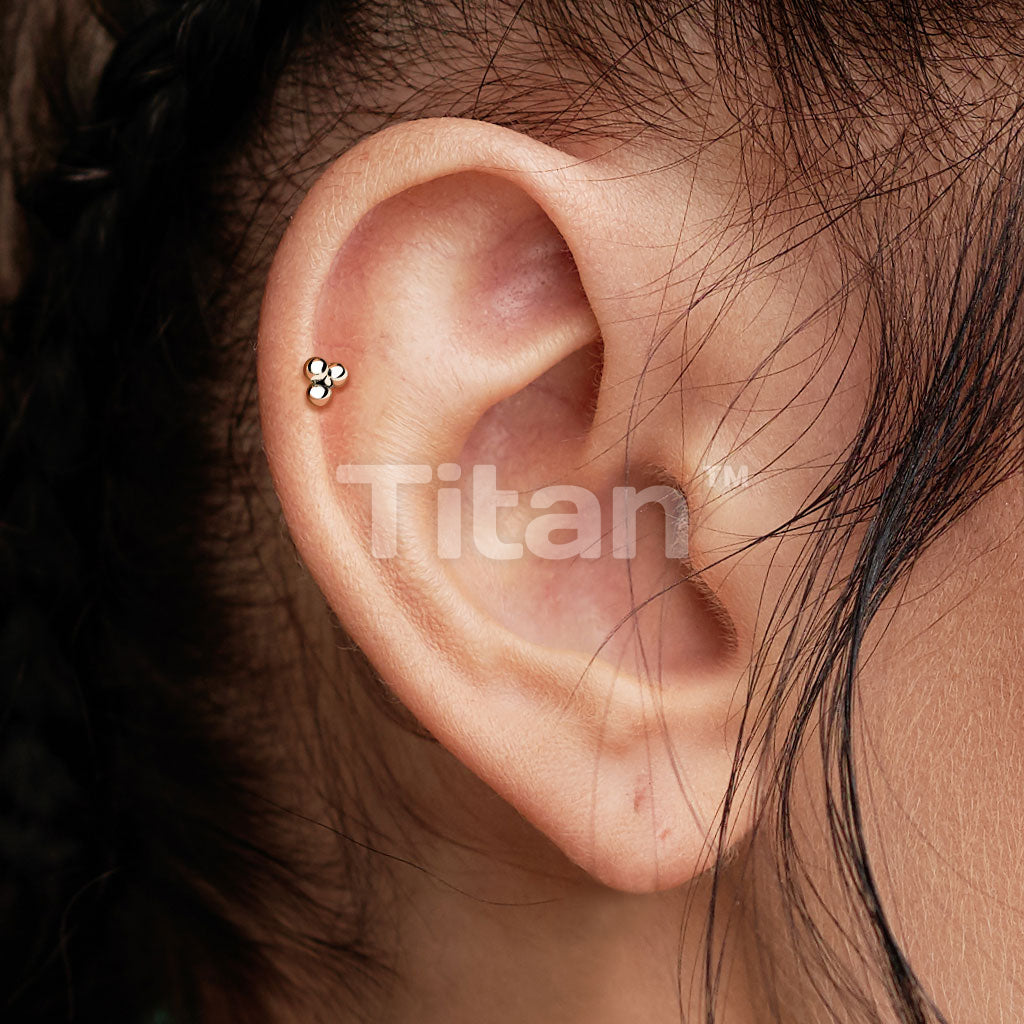 Implant Grade Titanium Threadless Push in Labret With Triangular Trinity Ball Cluster Top - Image 5